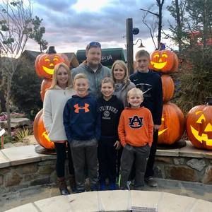 Meet your Posher, Holly